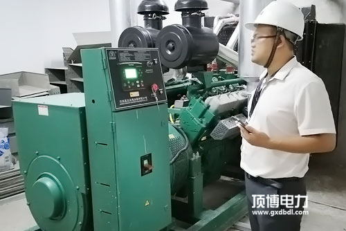 你不知的柴油發(fā)電機(jī)組使用油門誤區(qū)，大還是小？