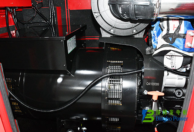 康明斯252kW靜音箱式柴油發電機組5