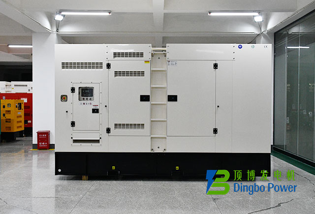 康明斯328kW靜音發(fā)電機組1