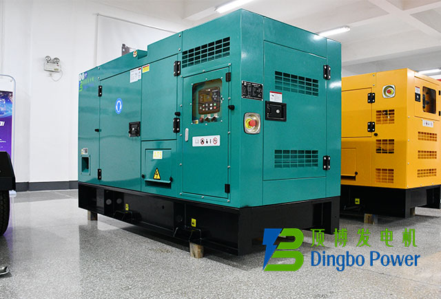 康明斯50千瓦靜音箱式柴油發(fā)電機(jī)組1